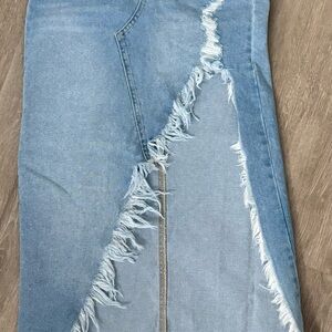 Stylish Blue Distressed Women Jean Skirt